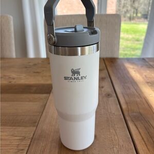 Stanley 30oz White Tumbler with Gray Handle